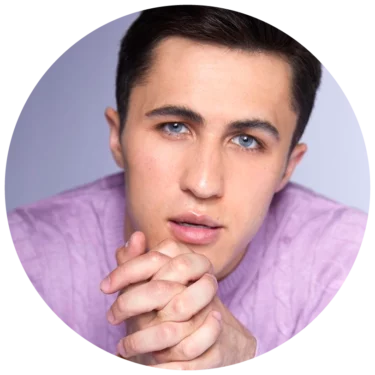 Chris Olsen headshot