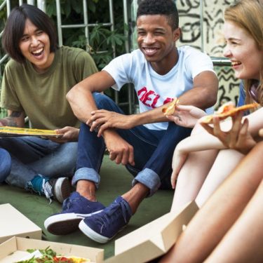 teens-hanging-out