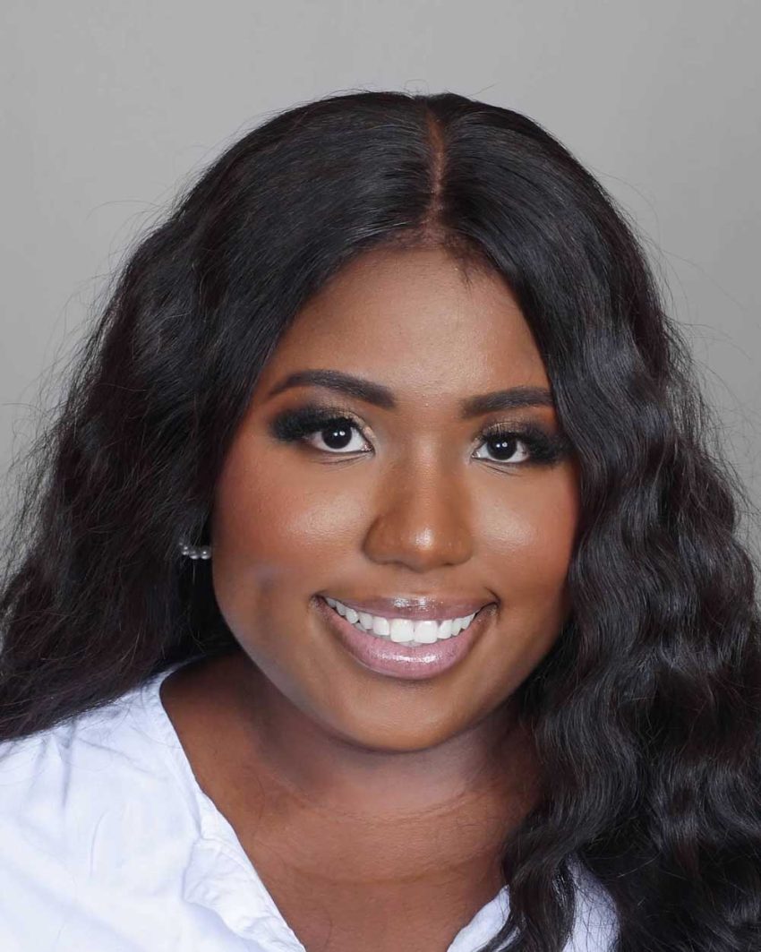 Amber Jones headshot